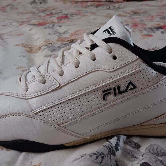 Fila women's 10 EU41.5 vintage white sneakers - Picture 8 of 14